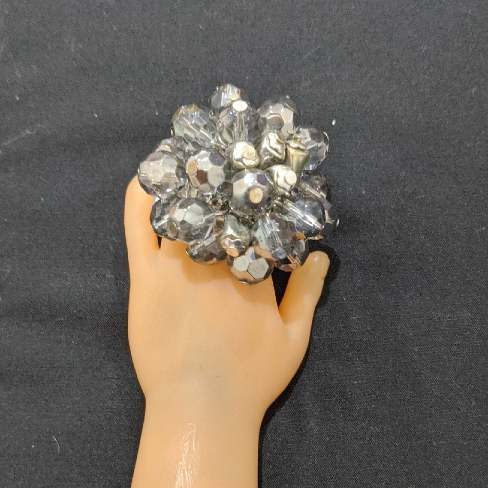 Elegant Silver Clusters Statement Ring - image 2